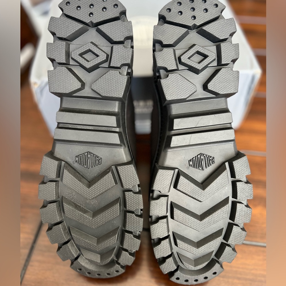 Palladium  Revolt Lo TX Platform Sneakers 10 - Picture 11 of 11